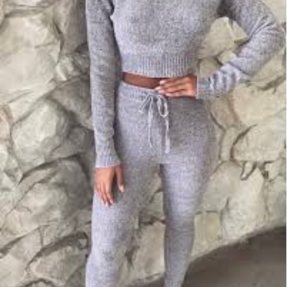 Chenille Meshki track suit - Picture 4 of 5